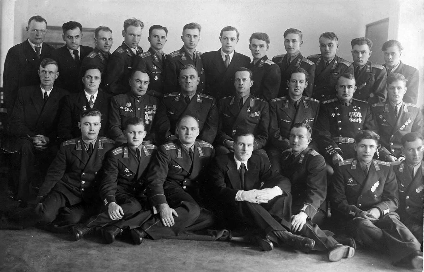 Первый выпуск ШЛИ (1950 г.)