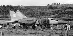 Звезды на МиГ-25П были специально закрыты