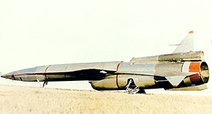 По габаритам и массе «Ястреб» почти не уступал МиГ-25Р