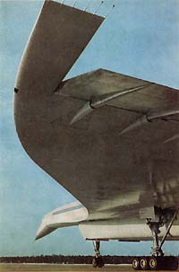 Оживальное крыло опытного Ту-144